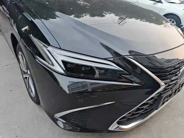 Lexus ES — Фото автомобиля 6