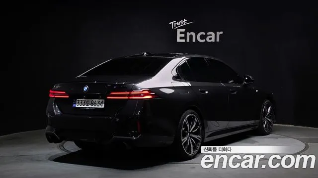 BMW 5-Series 5 серия (G60) 530i xDrive M Sport Pro Special Edition — Фото автомобиля 2
