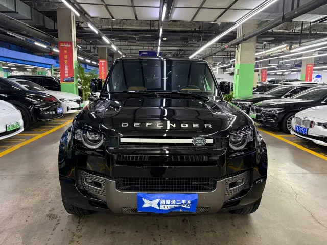 Land Rover Defender — Фото автомобиля 3