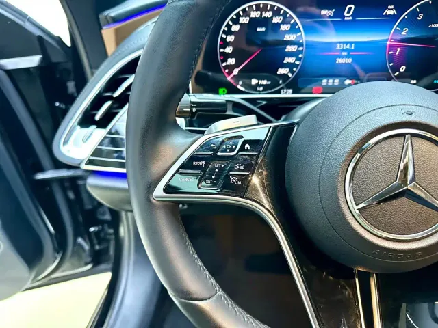 Mercedes-Benz E-Class — Фото автомобиля 15