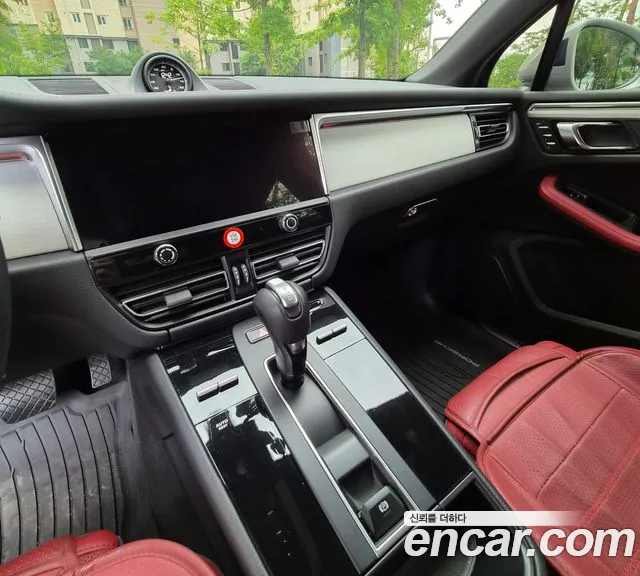Porsche Macan — Фото автомобиля 9