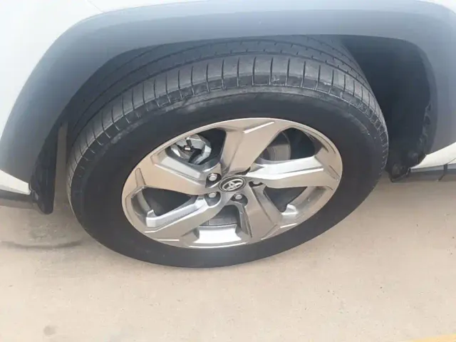 Toyota RAV4 — Фото автомобиля 22