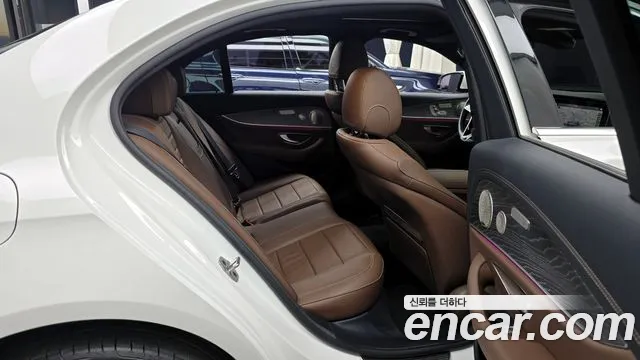 Mercedes-Benz E-Class E-класс W213 E350 4MATIC Exclusive — Фото автомобиля 12