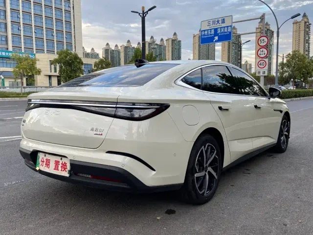 BYD Seal 07 DM-i — Фото автомобиля 12