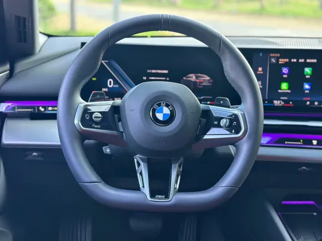 BMW 5 Series — Фото автомобиля 6
