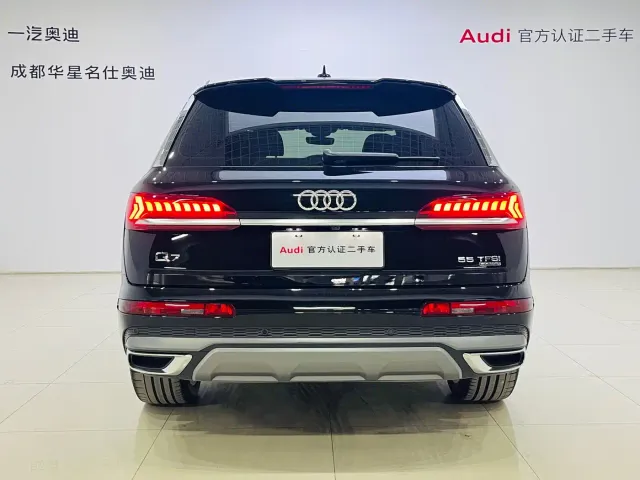 Audi Q7 — Фото автомобиля 4