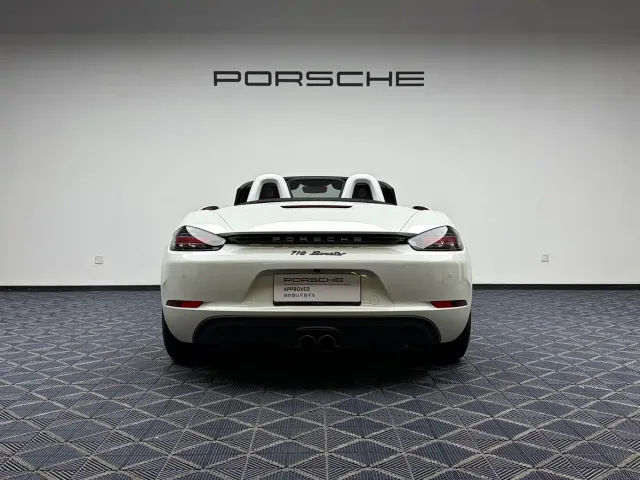 Porsche 718 — Фото автомобиля 16