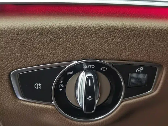 Mercedes-Benz E-Class — Фото автомобиля 21