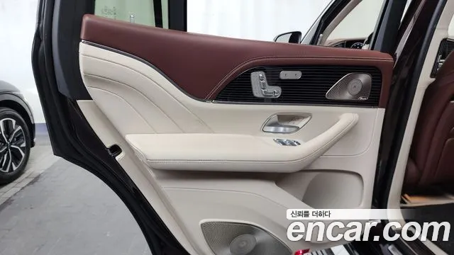 Mercedes-Benz GLS-Class — Фото автомобиля 22
