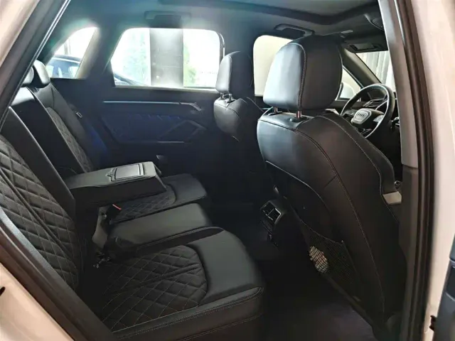 Audi Q3 — Фото автомобиля 11