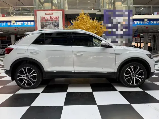 Volkswagen T-Roc — Фото автомобиля 8