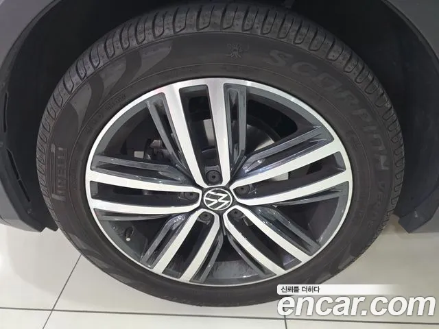 Volkswagen Tiguan Tiguan 2 поколение 2.0 TDI Prestige — Фото автомобиля 16