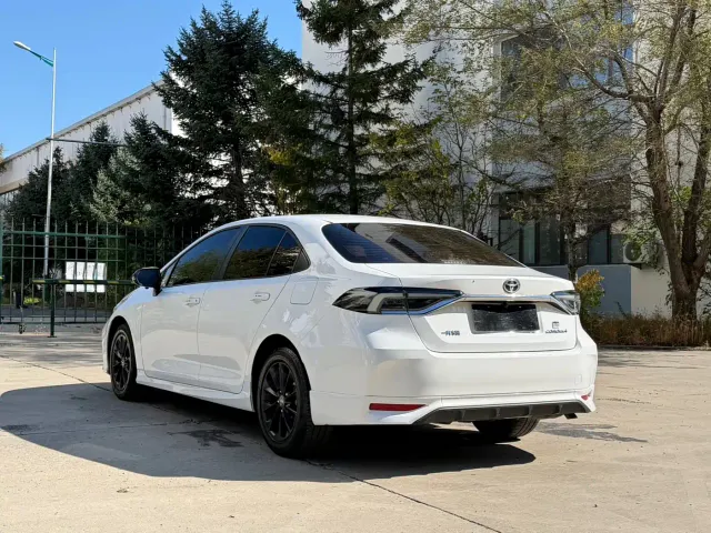 Toyota Corolla — Фото автомобиля 7