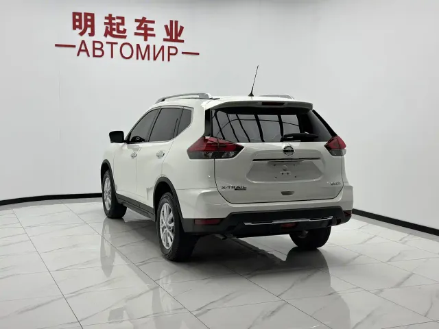 Nissan X-Trail — Фото автомобиля 8