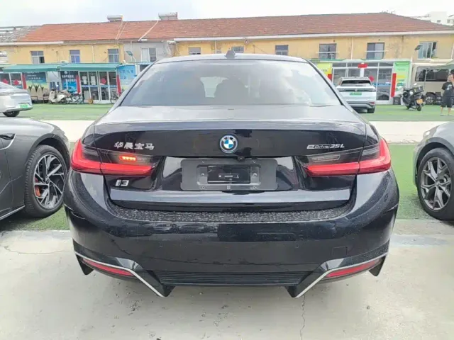BMW i3 — Фото автомобиля 5