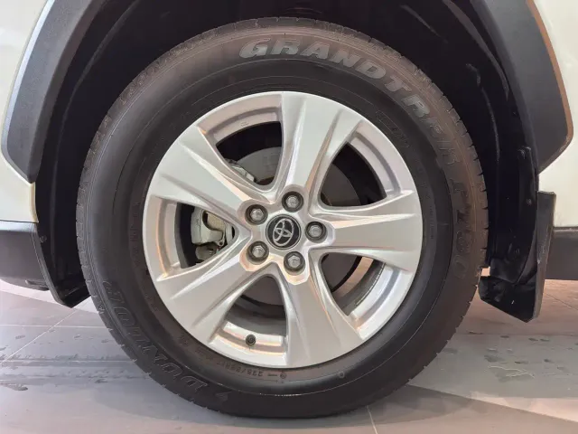Toyota RAV4 — Фото автомобиля 14