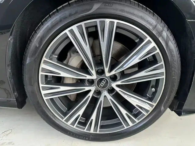 Audi A6L — Фото автомобиля 13