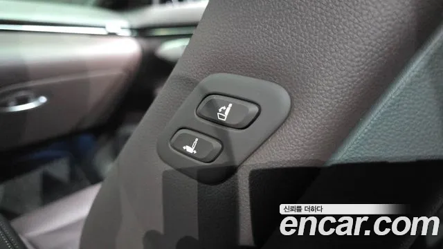 Genesis GV70 — Фото автомобиля 27