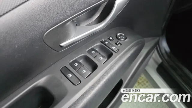 Hyundai Tucson Tucson (NX4) Дизель 2.0 2WD — Фото автомобиля 16
