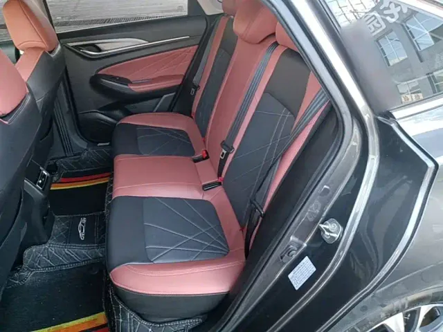 Changan Eado — Фото автомобиля 16