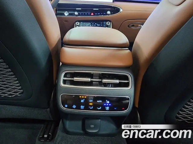 Genesis GV70 2.5T Бензин AWD — Фото автомобиля 18