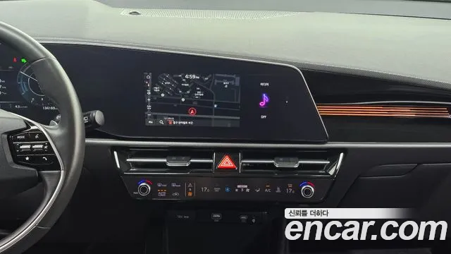 Kia Niro — Фото автомобиля 26