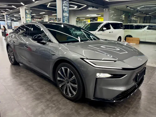Toyota BoZhi 7 — Фото автомобиля 3