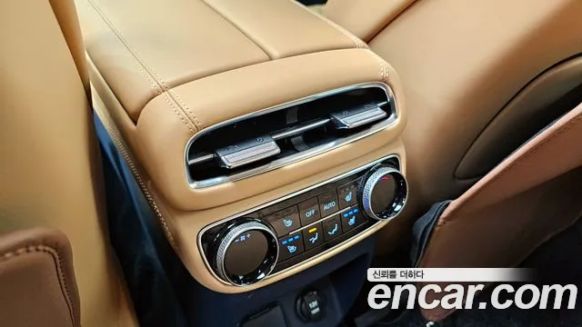 Genesis GV80 2.5T Бензин AWD — Фото автомобиля 28