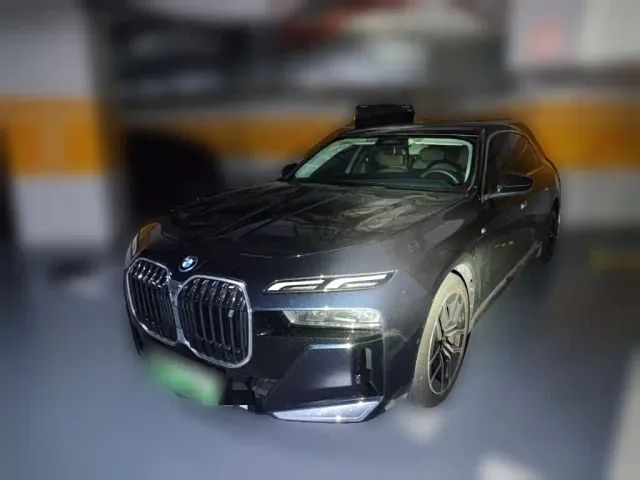 Фотография автомобиля — BMW i7