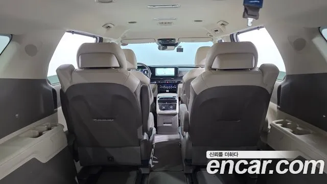 Kia Carnival Generation 4 — Фото автомобиля 19