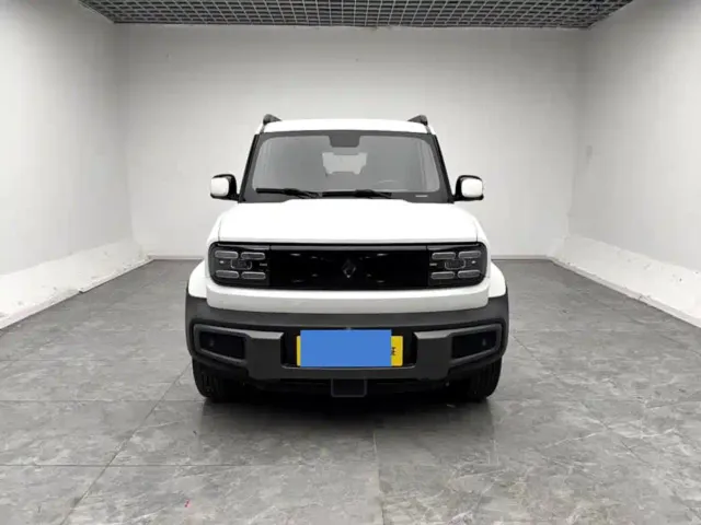 Baojun Yep — Фото автомобиля 2
