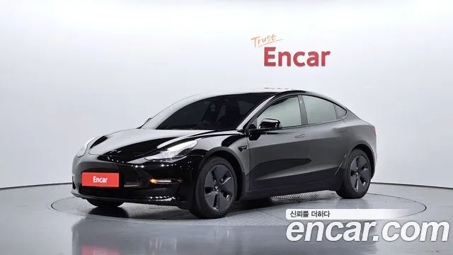 Фотография автомобиля — Tesla Model 3