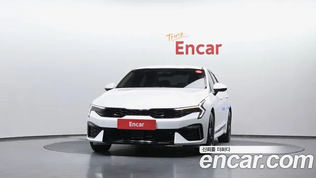 Kia K5 Новый K5 3 поколение 2.0 LPi(Для проката) — Фото автомобиля 3