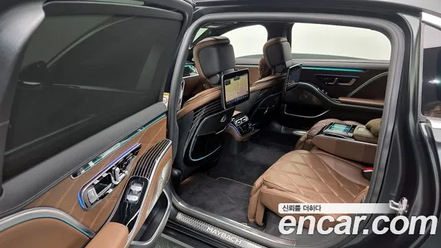 Mercedes-Benz S-Class — Фото автомобиля 11