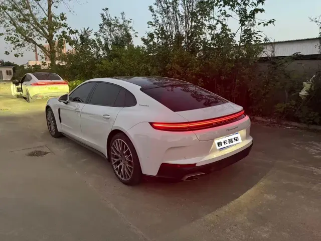 Porsche Panamera — Фото автомобиля 4