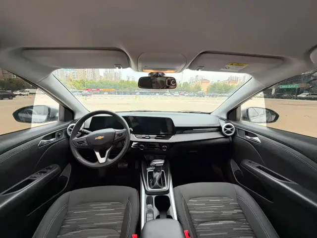 Chevrolet Monza — Фото автомобиля 9