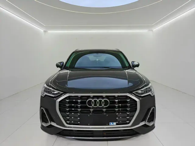 Audi Q3 — Фото автомобиля 2