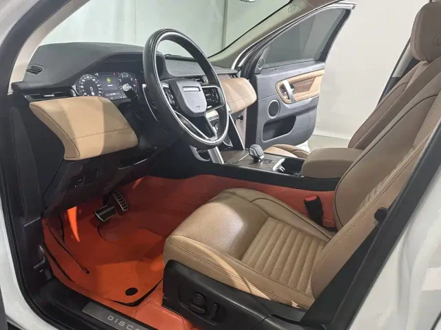 Land Rover Discovery Sport — Фото автомобиля 8
