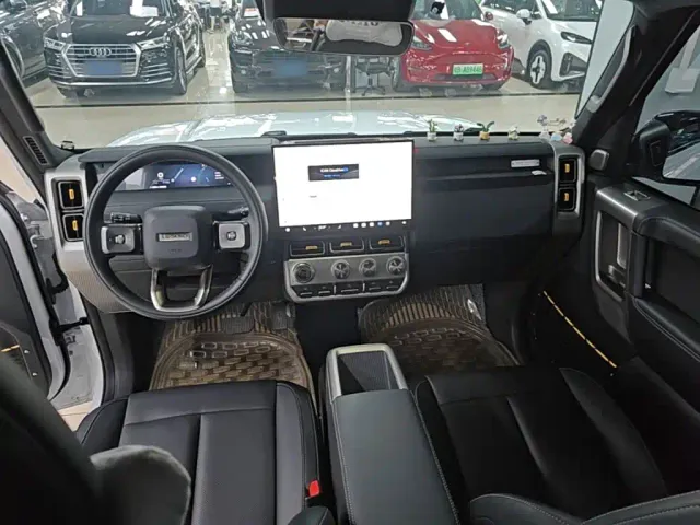 iCAR V23 — Фото автомобиля 9