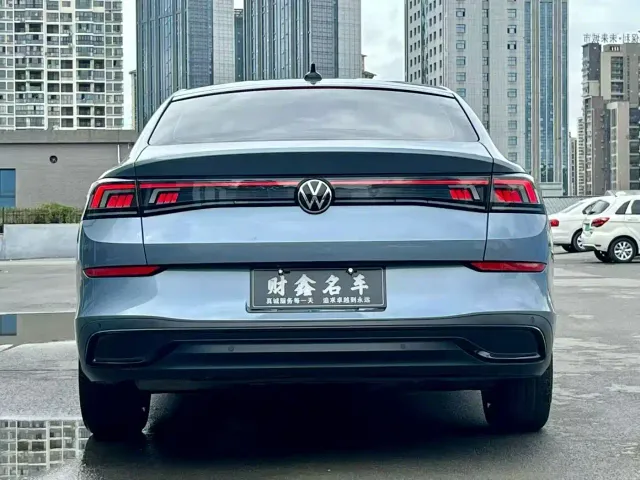 Volkswagen Lamando — Фото автомобиля 8