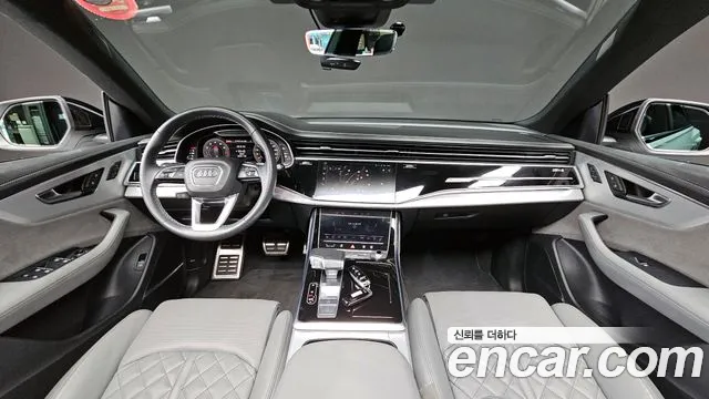 Audi Q8 55 TFSI quattro Premium — Фото автомобиля 7