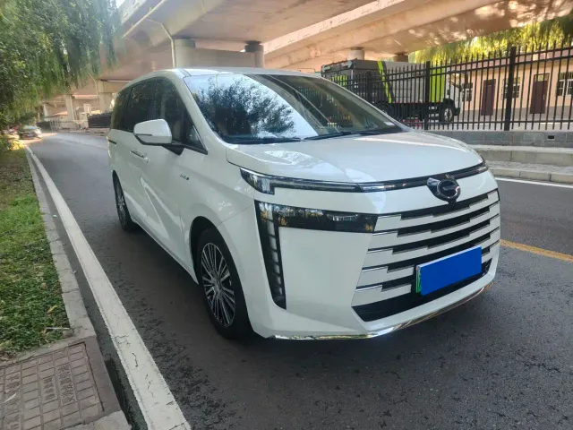 GAC Trumpchi E8 — Фото автомобиля 3