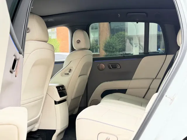 Li Auto i6 — Фото автомобиля 13