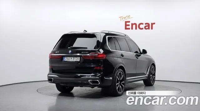 BMW X7 — Фото автомобиля 4