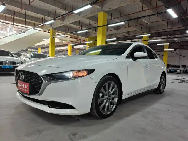 Фотография автомобиля — Mazda Axela
