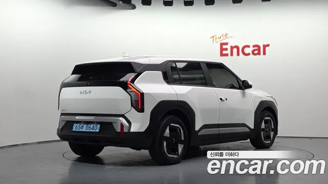 Kia EV3 — Фото автомобиля 2