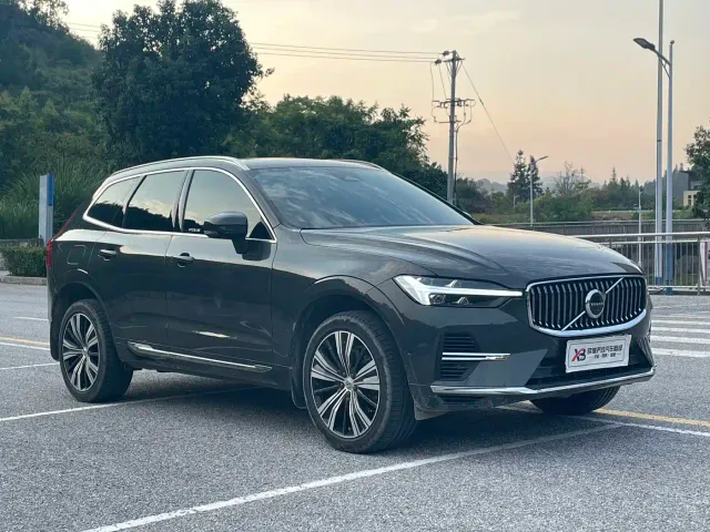 Volvo XC60 — Фото автомобиля 3