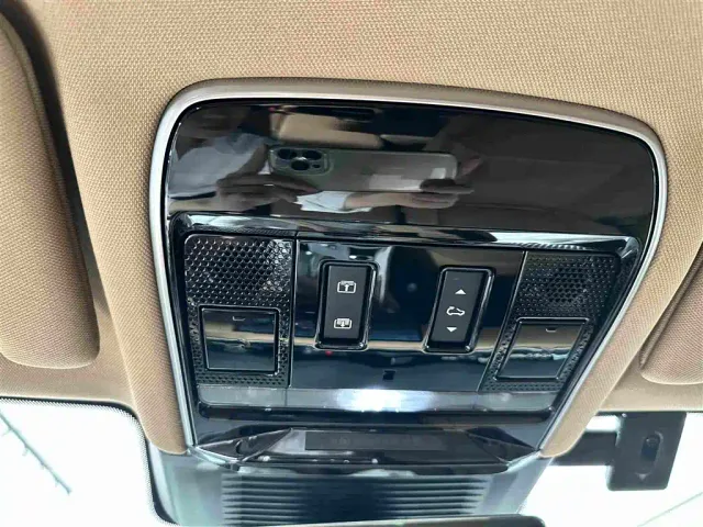 Land Rover Range Rover — Фото автомобиля 16