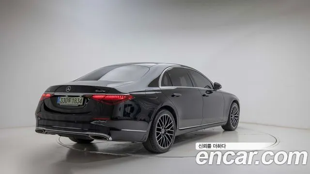 Mercedes-Benz S-Class — Фото автомобиля 2