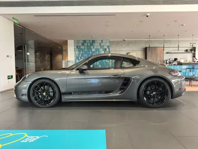 Porsche 718 — Фото автомобиля 3
